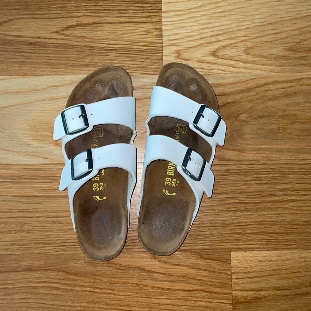 Eva white leather Birkenstock size 39 (also a womens 8)